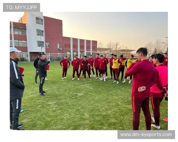 足球学院完善青训守门员技术档案与评估标准，守门员训练班